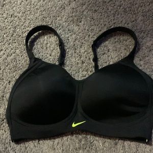 Nike Sports Bra. Never worn Size 34DD